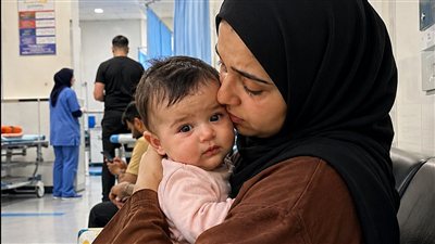أخذت طفلتي ذات الستة أشهر إلى قسم الطوارئ بعد ثلاثة أيام من الحمى