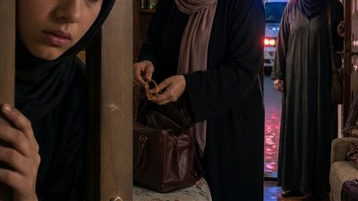 ادعيت أن بطني تؤلمني حتى أتغيب عن المدرسة